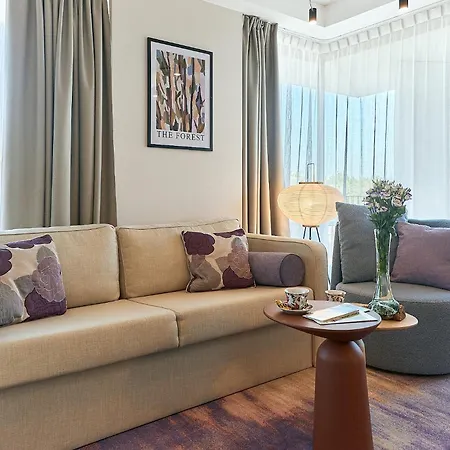 Golden Hour Apartments- Loft H 302 *