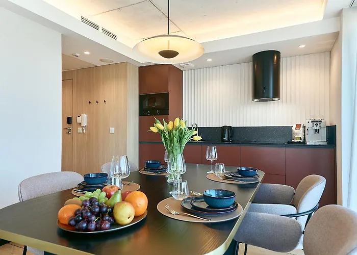 Golden Hour Apartments- Loft H 302 *